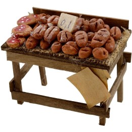Banco in legno con pane e pizze 9x6x6,5 h.
