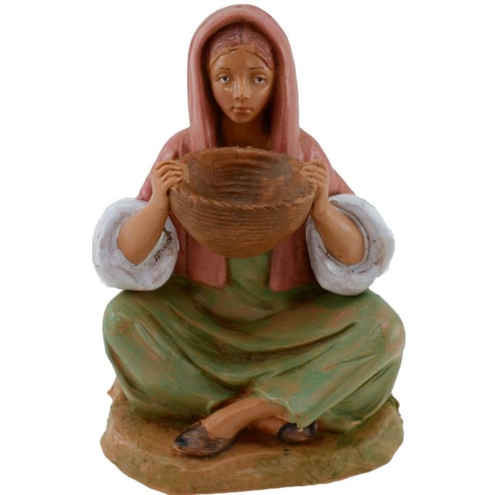 Seated woman with basket 12 cm series Fontanini