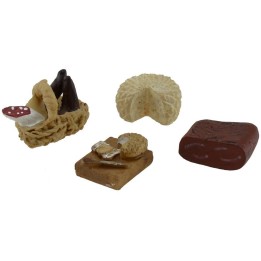 4-piece set of assorted cold cuts and cheeses