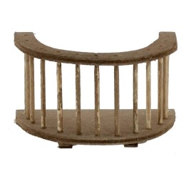 Barandilla semicircular de madera de 7x4x4 cm de altura.
