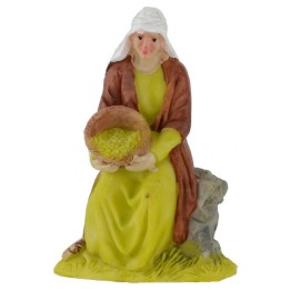Campesina sentada en resina serie 9 cm