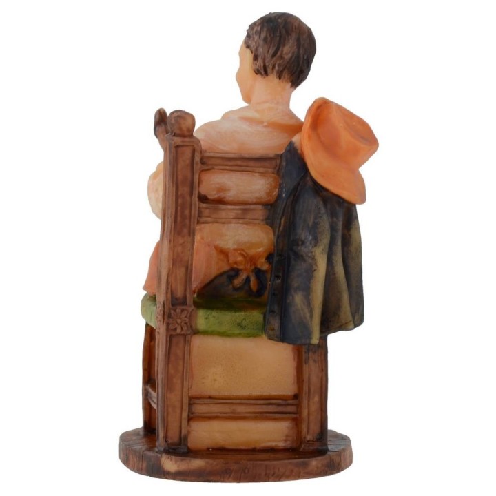 Caregname sitting in series resin 12 cm