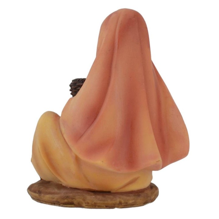 Woman sitting with hamlet in resin series 15 cm