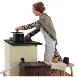 Donna 30 cm in cucina con movimento e effetto fumo