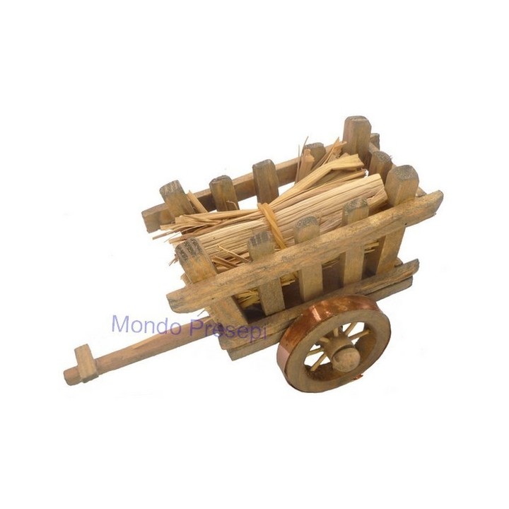 Carro de madera con haz de paja