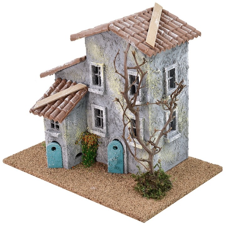 Casa per presepe con albero cm 24,5x16x21 h