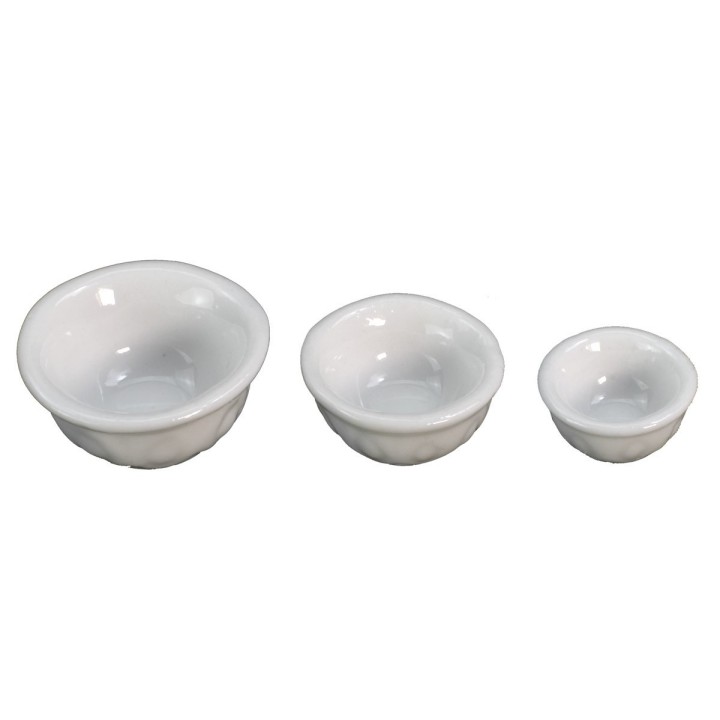 Set of 3 porcelain bowls Ø 1-2 cm
