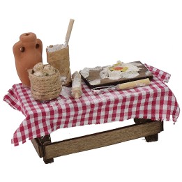 Mesa de madera con mantel y alimentos cm 9,5x5x8,5 h