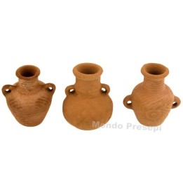 Conjunto de 3 ánforas de 3,5 cm de altura.