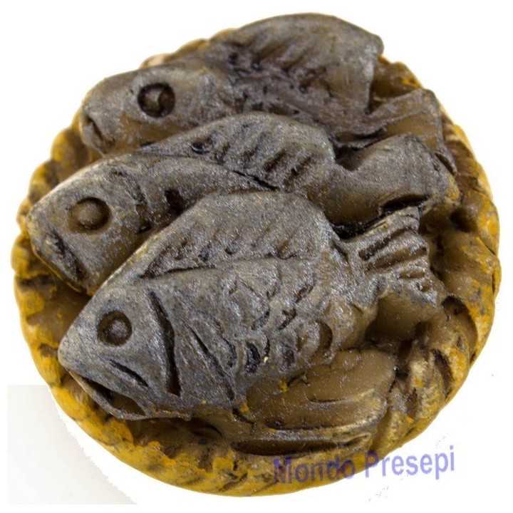 Basket with fish Ø 2,5 cm