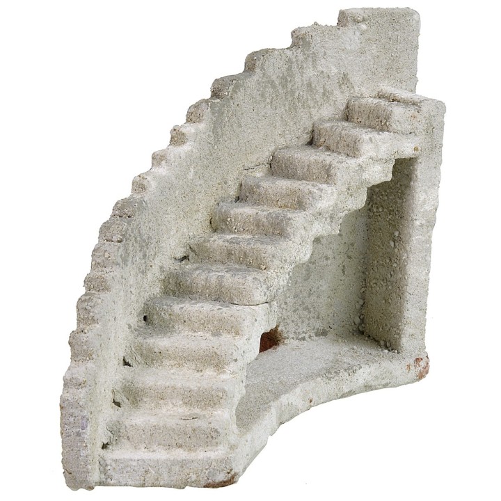 Fachada de antiguo castillo con escalera curva a la derecha cm