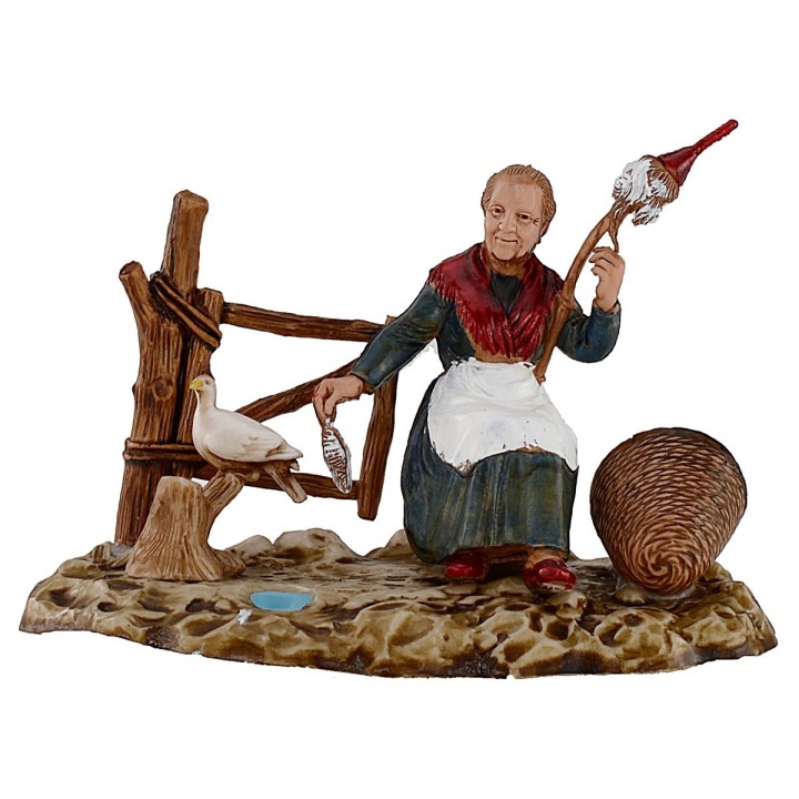 Vecchietta che fila con colomba serie 10 cm Landi Moranduzzo