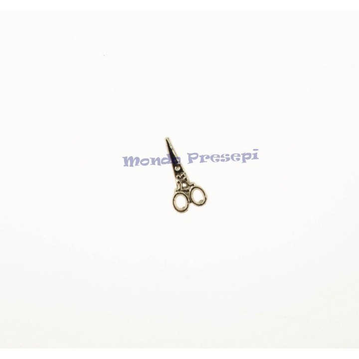 Scissor available in sizes: