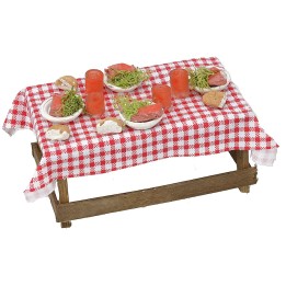 Tavolo in legno con tovaglia e pietanze cm 13x6,5x5 h