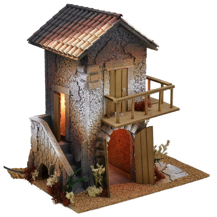 Casa iluminada para Belén de dos pisos con amplio balcón de