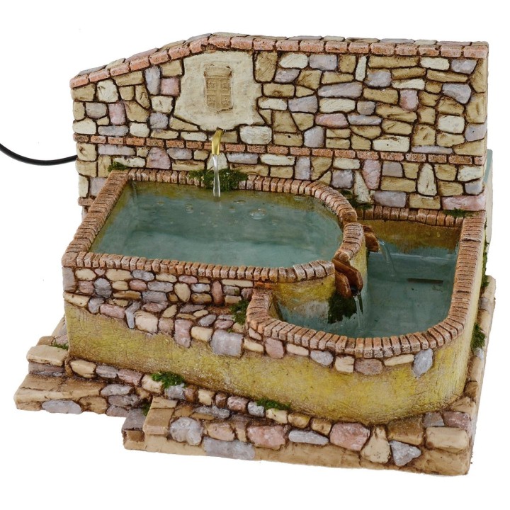 Fountain functioning from square with coat of arms cm 23x25x15