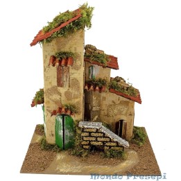 Casa con escalerita de 21x15x24 cm h.