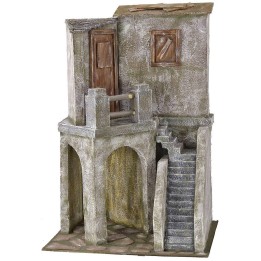 Casa con scalinata e bottega cm 39x29x56,5 h per statue da 20 cm