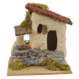 Casa rústica con escalera y pozo para pesebre cm 15x15,5x15 h