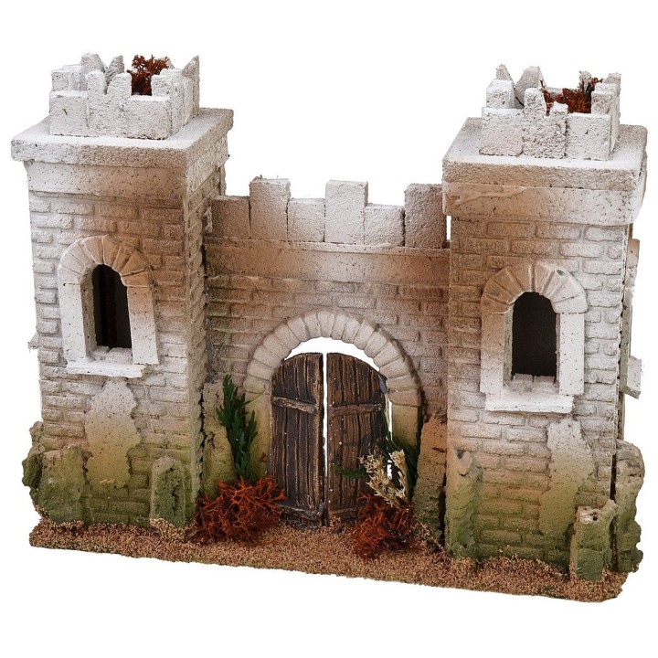 Fachada de castillo con almenas güelfas y gibelinas de 30x10x24