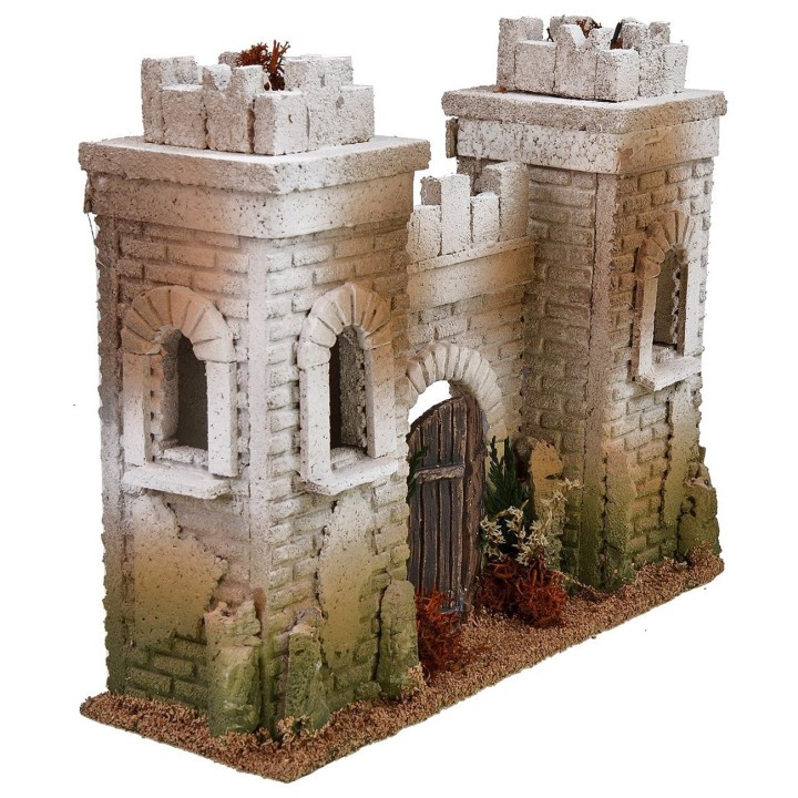 Fachada de castillo con almenas güelfas y gibelinas de 30x10x24
