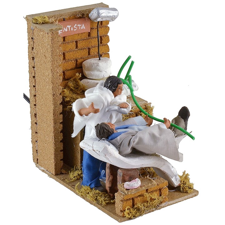 Dentista in movimento con paziente cm 10