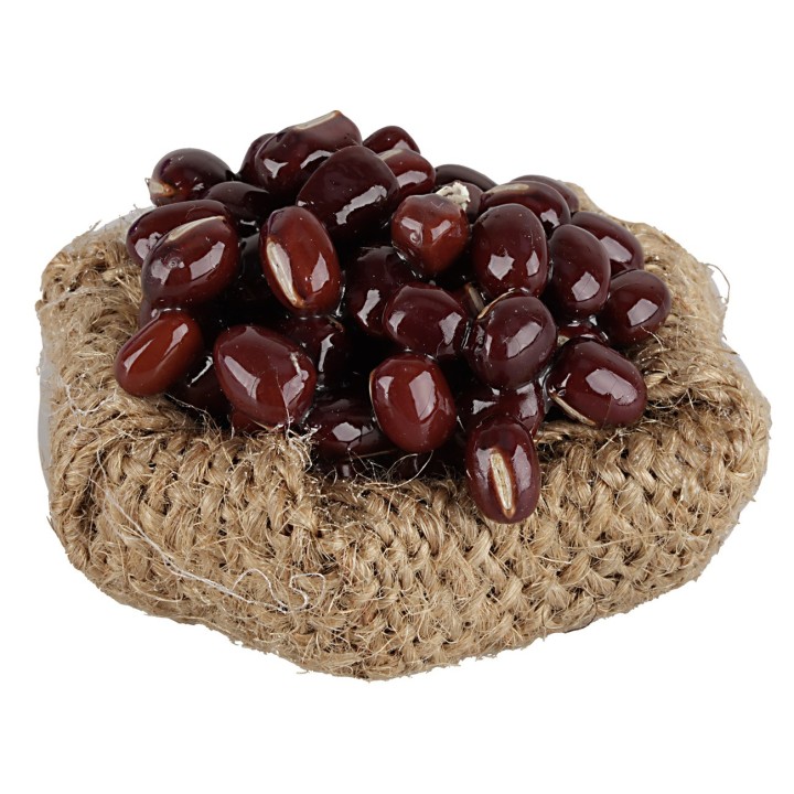 Low jute basket with beans 4 cm