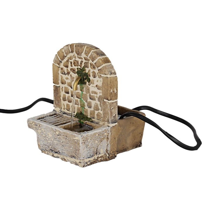 Fuente funcionando cm 10x12x12 h
