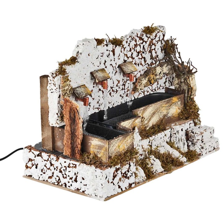 Functioning fountain with three jets, dimensions 33x18x24 cm (h)