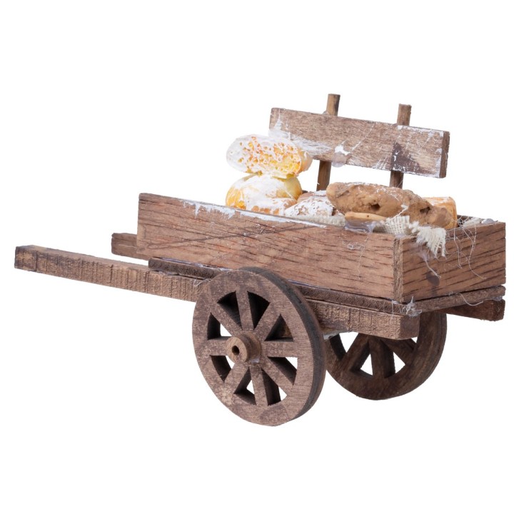 Carretto in legno con formaggi e pane