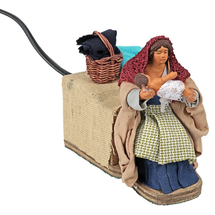 Nursing woman in moving terracotta 10 cm