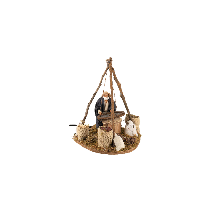 Man sifting in motion 12 cm