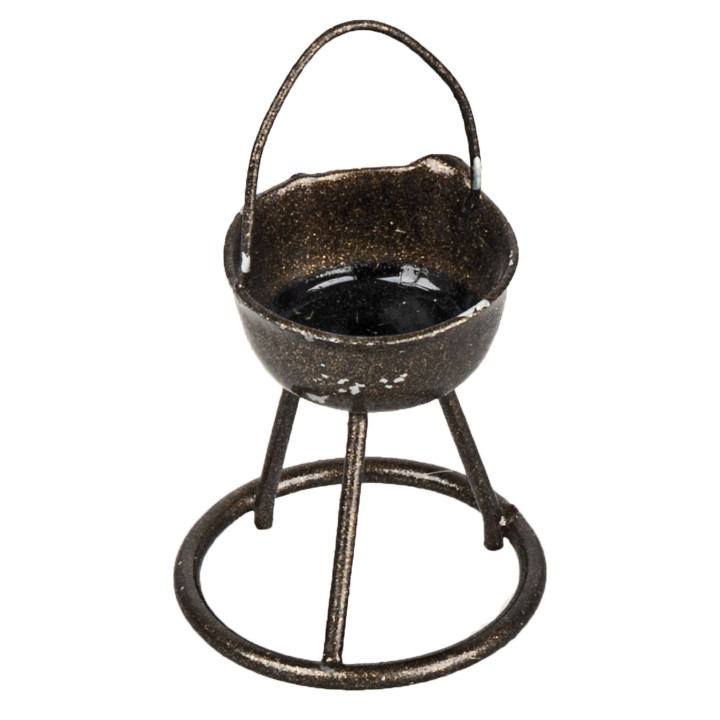 Saucepan with three metal feet -M78
