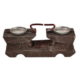 Wooden scale with metal pans 5x1.5x2.4 cm h