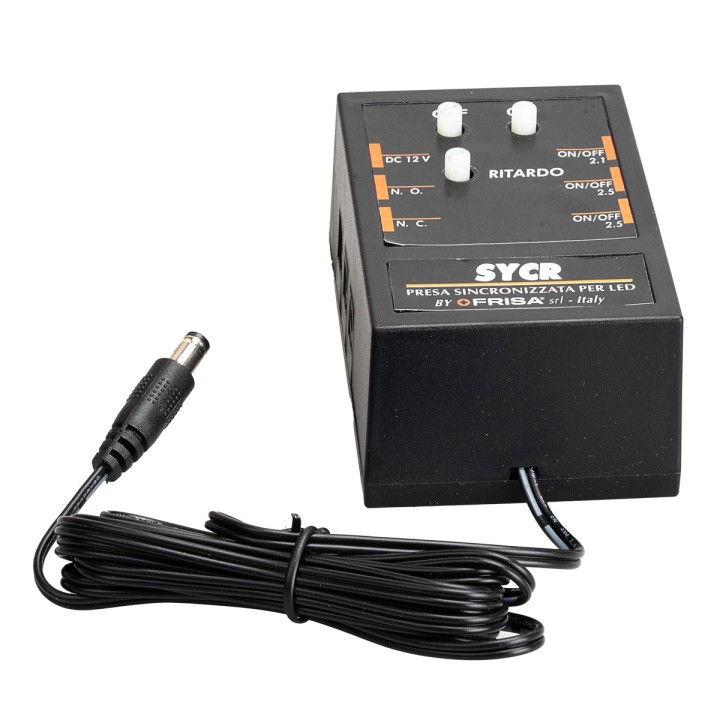 Adjustable multifunction socket with 6 outputs for LED