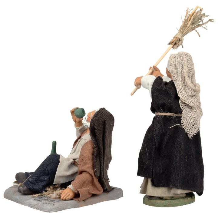 Set woman hitting husband series 12 cm