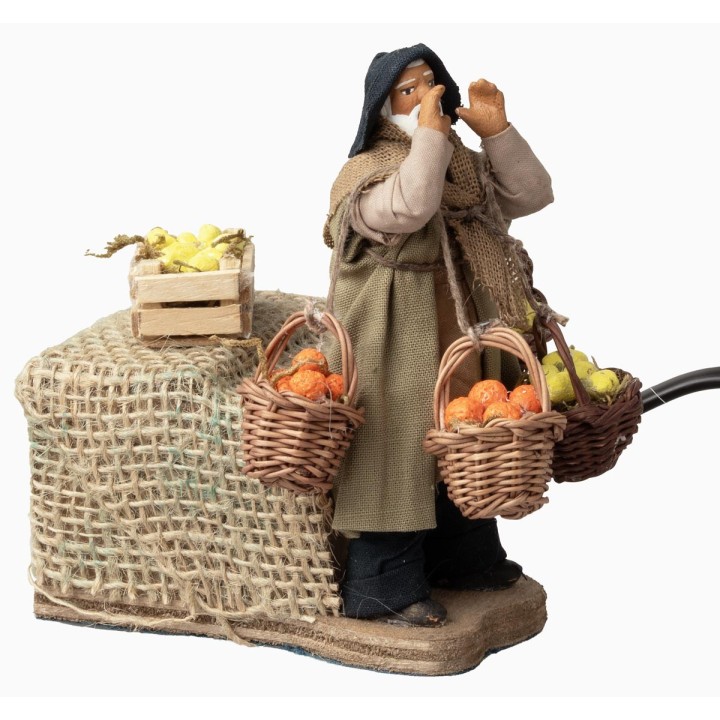 Seller with baskets of fruit series 10 cm in motion