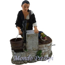 Donna alla fonte in movimento cm 30