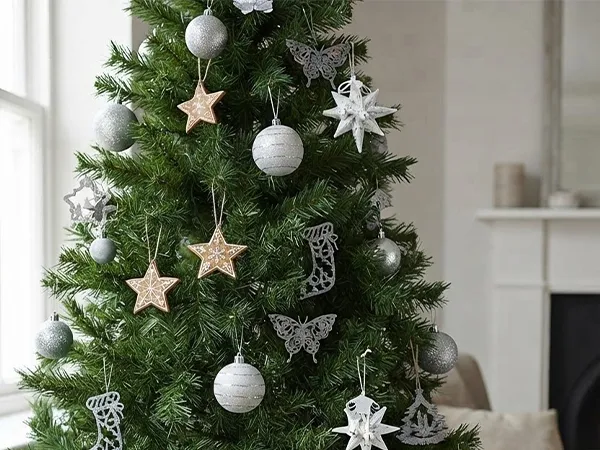 ALBERI DI NATALE E DECORAZIONI